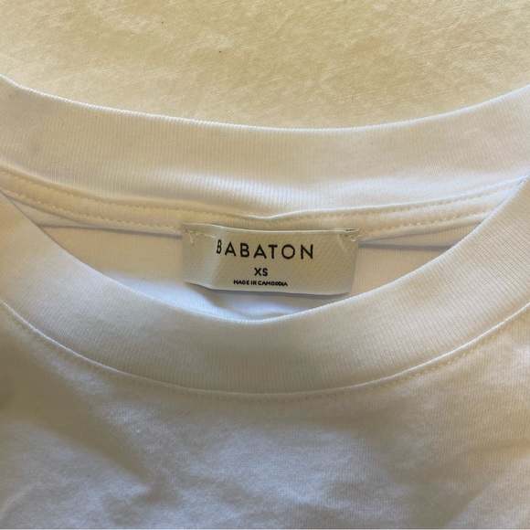 Babaton Shoulder Pad Shirt Cropped - Picture 2 of 4